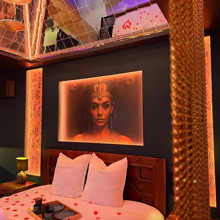 Le Secret De Cleopatre, De Luxe Avec Jacuzzi Et Piece Secrete