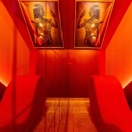Appartement Le Secret De Cléopâtre, De Luxe Avec Jacuzzi Et Pièce Secrète