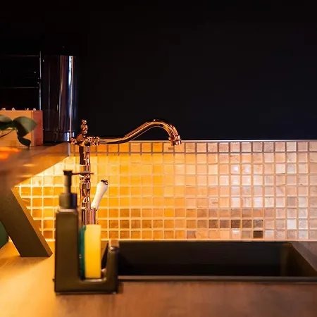 Le Secret De Cléopâtre, De Luxe Avec Jacuzzi Et Pièce Secrète Appartement Scheibenhard
