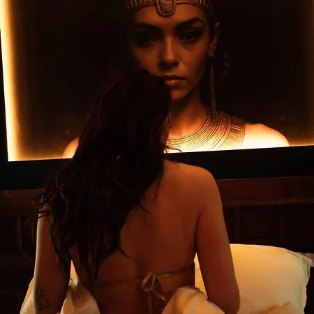 Le Secret De Cléopâtre, De Luxe Avec Jacuzzi Et Pièce Secrète Appartement Scheibenhard