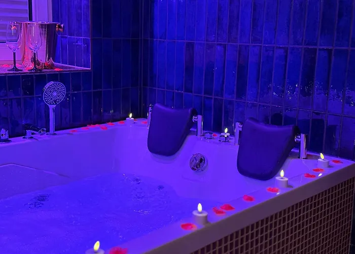 Le Secret De Cleopatre, De Luxe Avec Jacuzzi Et Piece Secrete * Scheibenhard