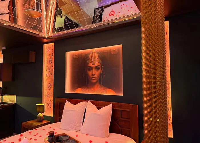 Le Secret De Cleopatre, De Luxe Avec Jacuzzi Et Piece Secrete