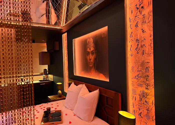 شقة Le Secret De Cleopatre, De Luxe Avec Jacuzzi Et Piece Secrete